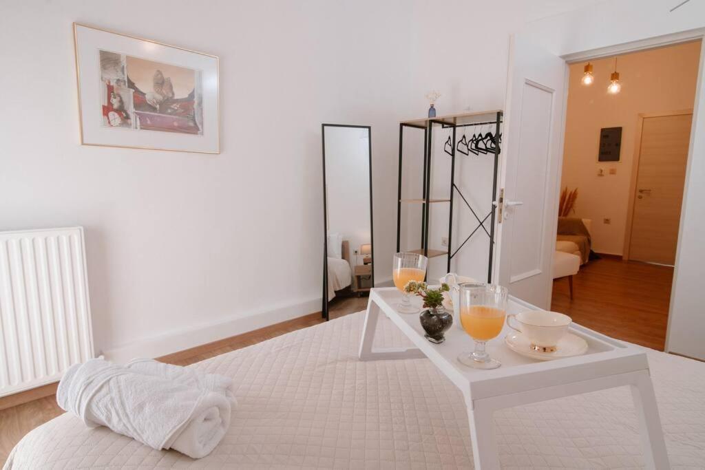 Διαμέρισμα Luxury Apartment, In *
