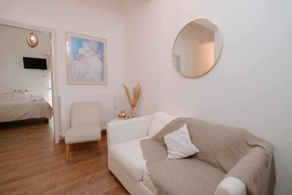 Luxury Apartment, In *
