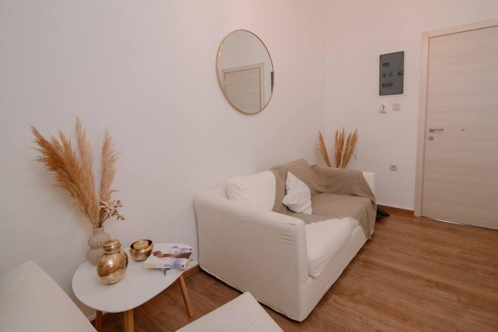Apartment Luxury Apartment, In *